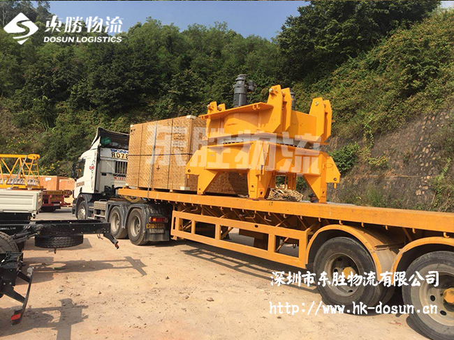 目前：中置軸車(chē)型已逐漸占據(jù)整個(gè)物流市場(chǎng)！中港物流,中港專(zhuān)線(xiàn),中港拖車(chē)運(yùn)輸,深圳到香港物流-深圳東勝物流公司,中港專(zhuān)線(xiàn)物流