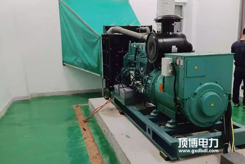 3個(gè)方法保護(hù)你的500kw柴油發(fā)電機(jī)散熱器免受人為損害！